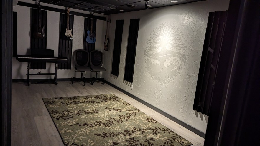 PXL_20231114_213233852